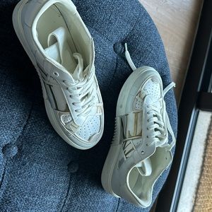 Valentino Garavani  Sneakers